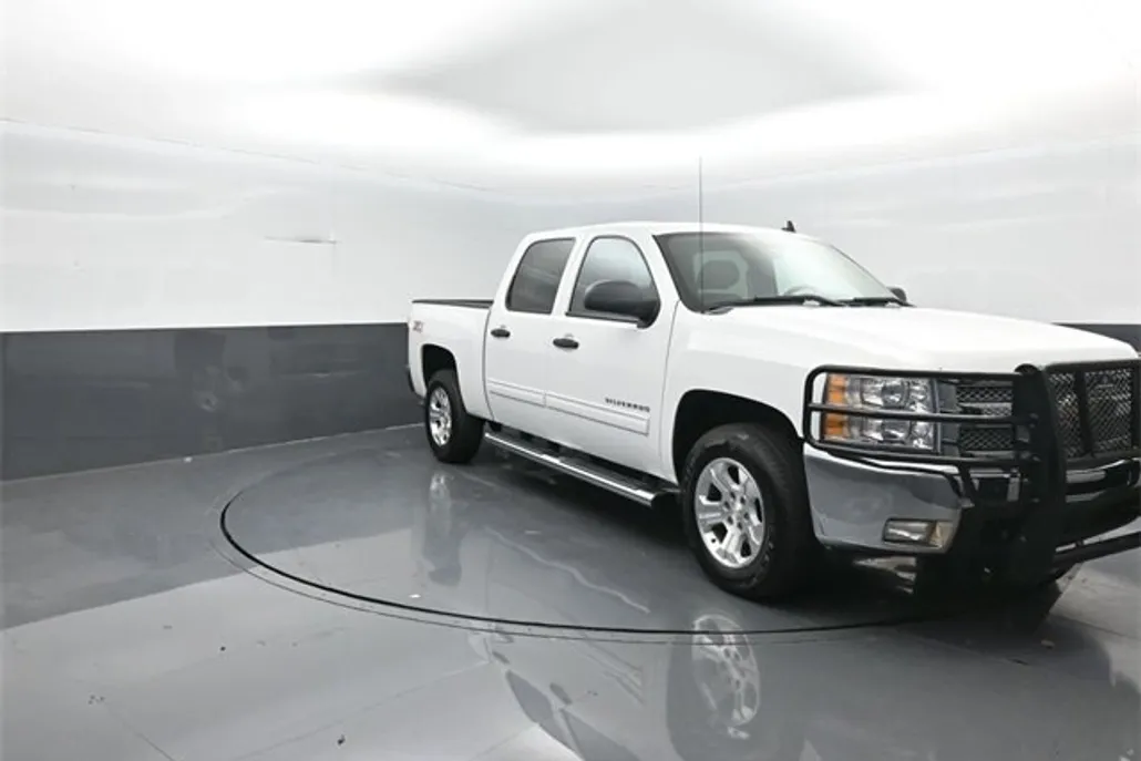 2012 Chevrolet Silverado 1500 LT photo 1
