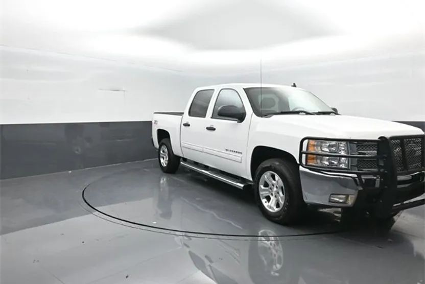 2012 Chevrolet Silverado 1500 LT photo 1