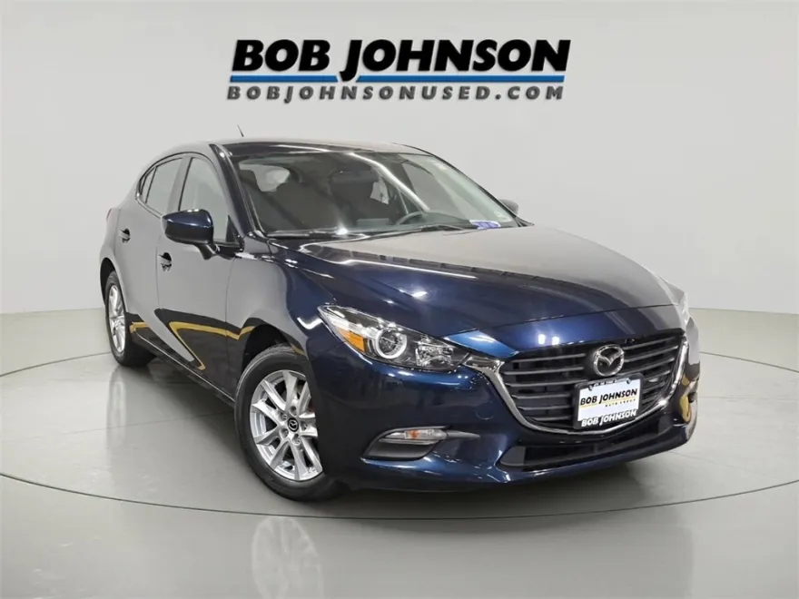 2017 Mazda Mazda3 Sport photo 1