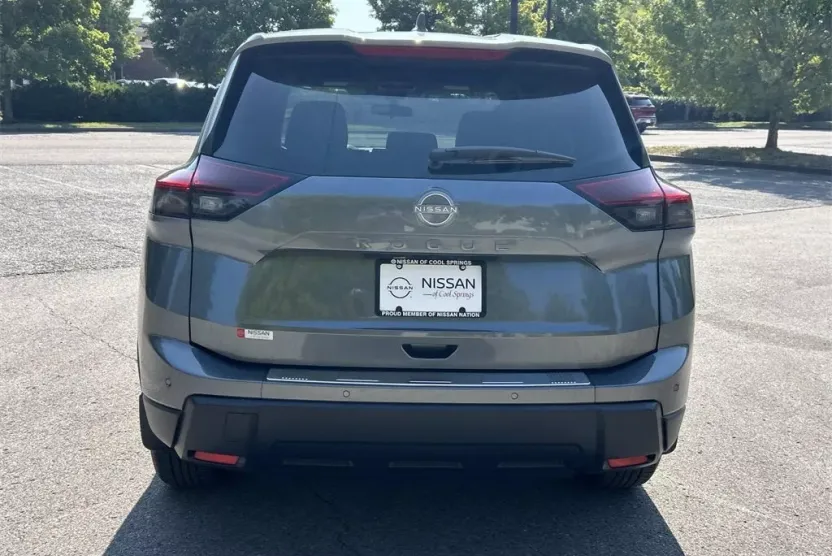 2025 Nissan Rogue SV photo 1