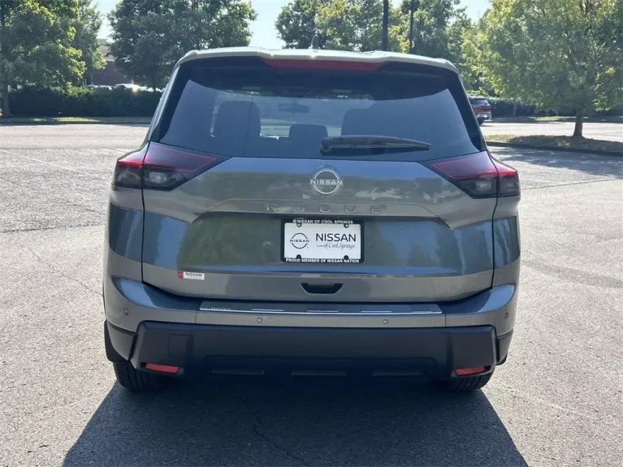 2025 Nissan Rogue SV photo 1