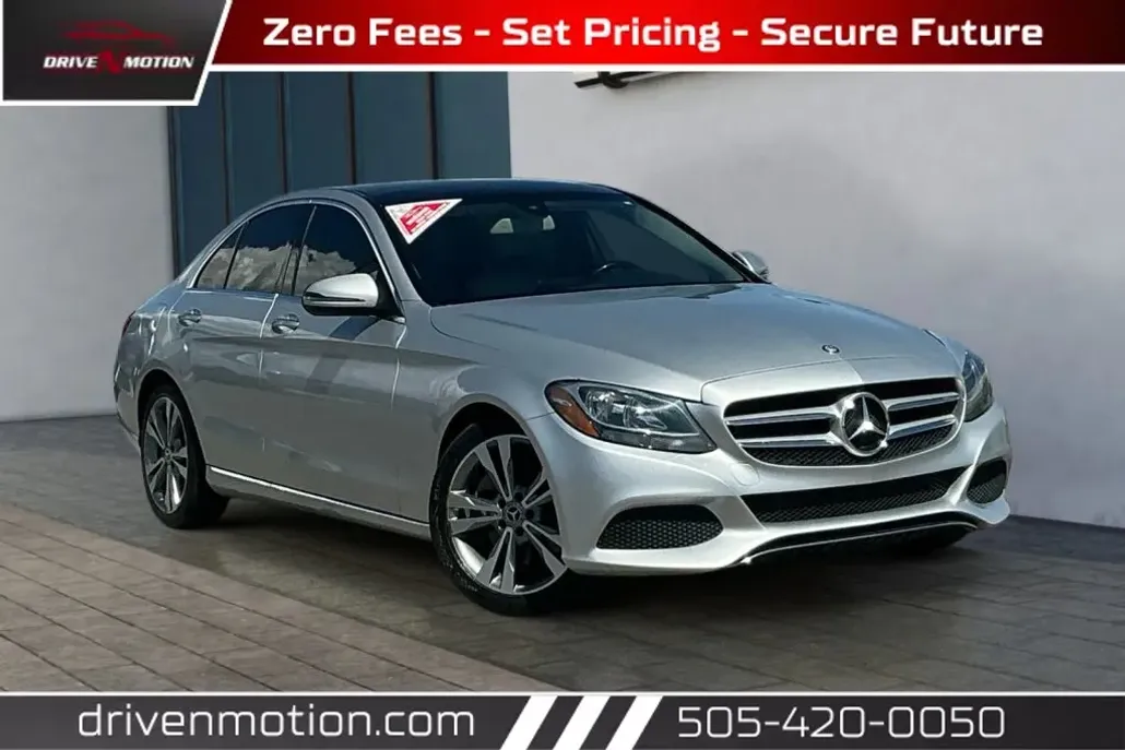 2017 Mercedes Benz C 300 Sedan photo 1