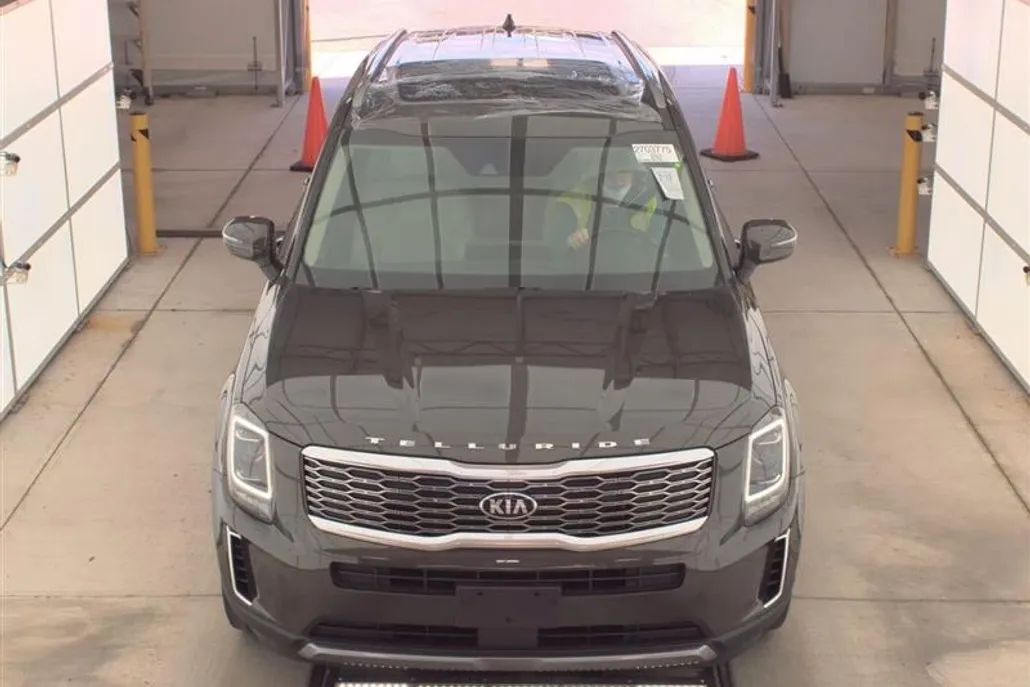 2020 Kia Telluride S photo 1
