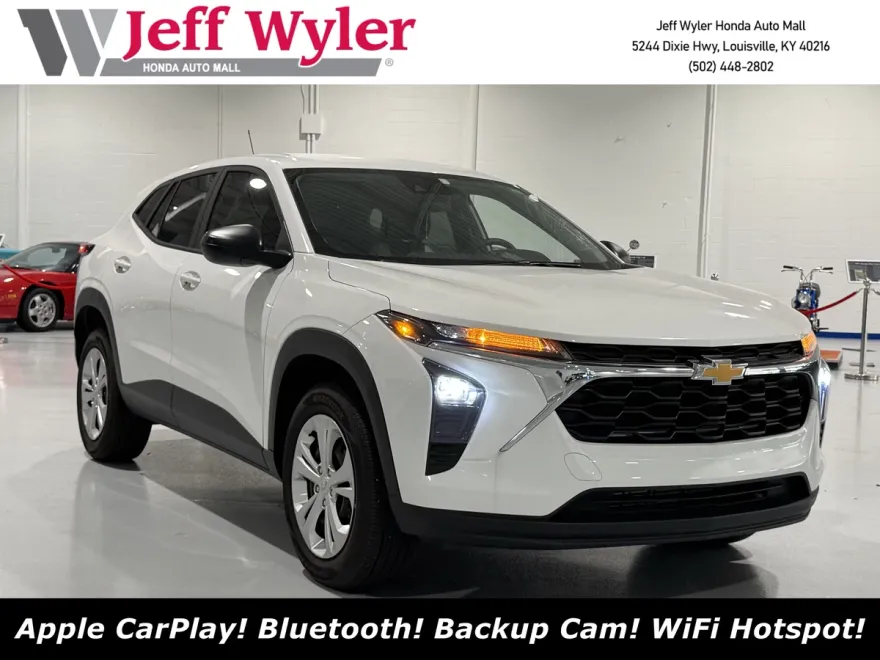 2024 Chevrolet Trax LS photo 1