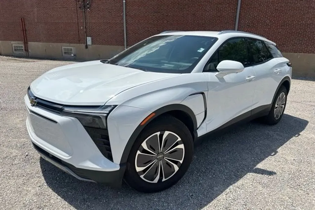 2025 Chevrolet Blazer EV photo 1