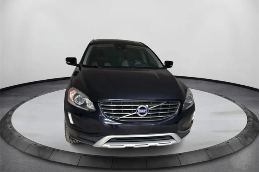 2017 Volvo XC60 Dynamic photo 1