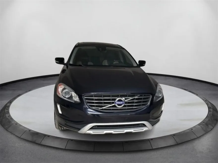 2017 Volvo XC60 Dynamic photo 1