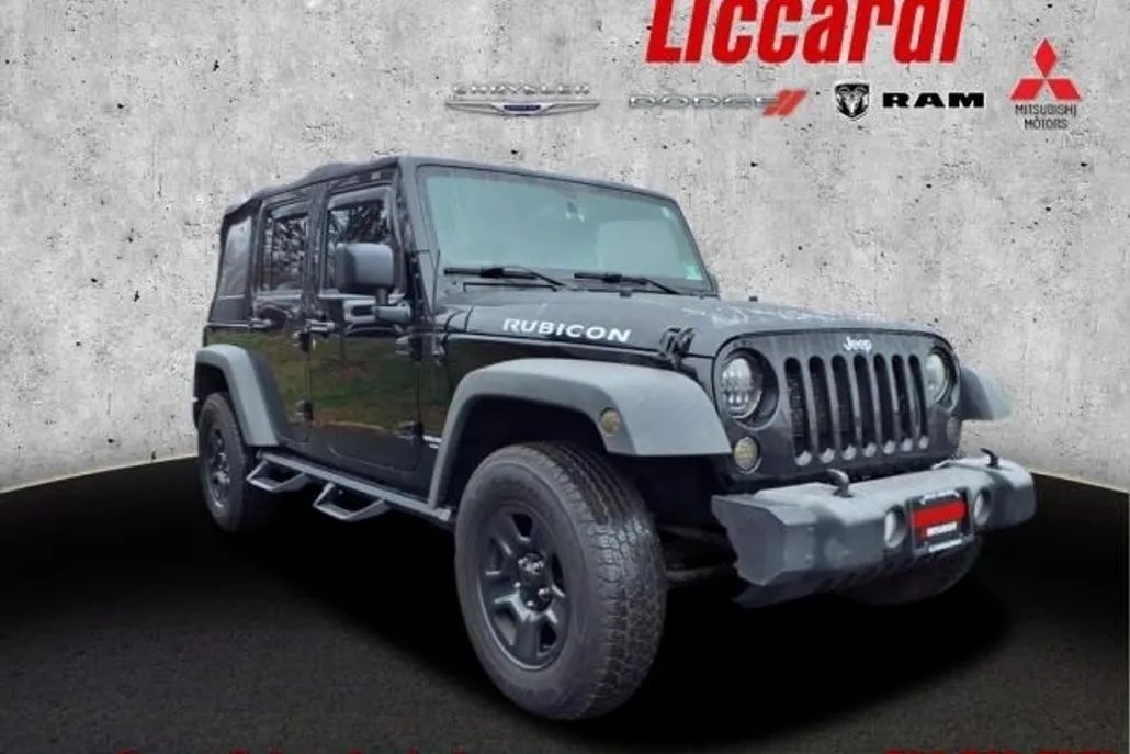 2015 Jeep Wrangler Unlimited Rubicon photo 1