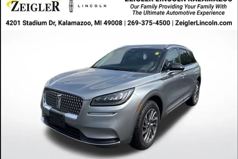 2022 Lincoln Corsair Standard photo 1