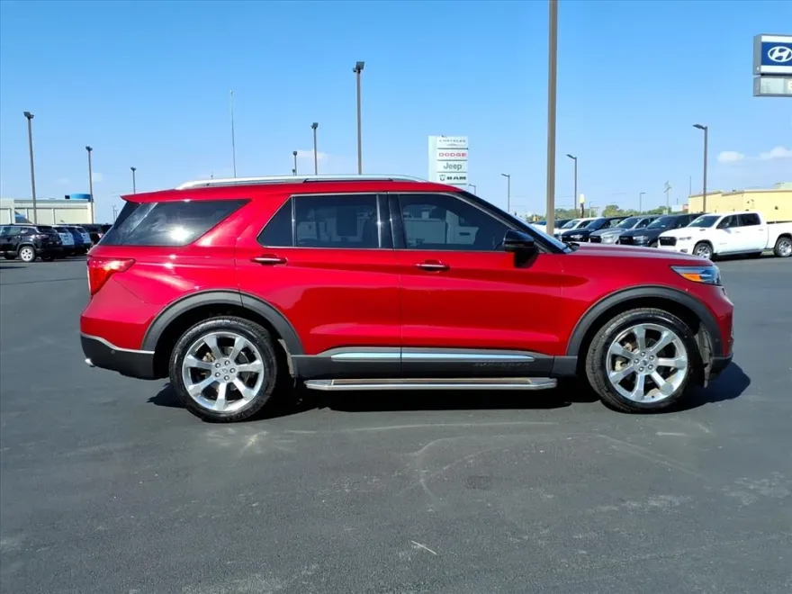 2020 Ford Explorer Platinum photo 1