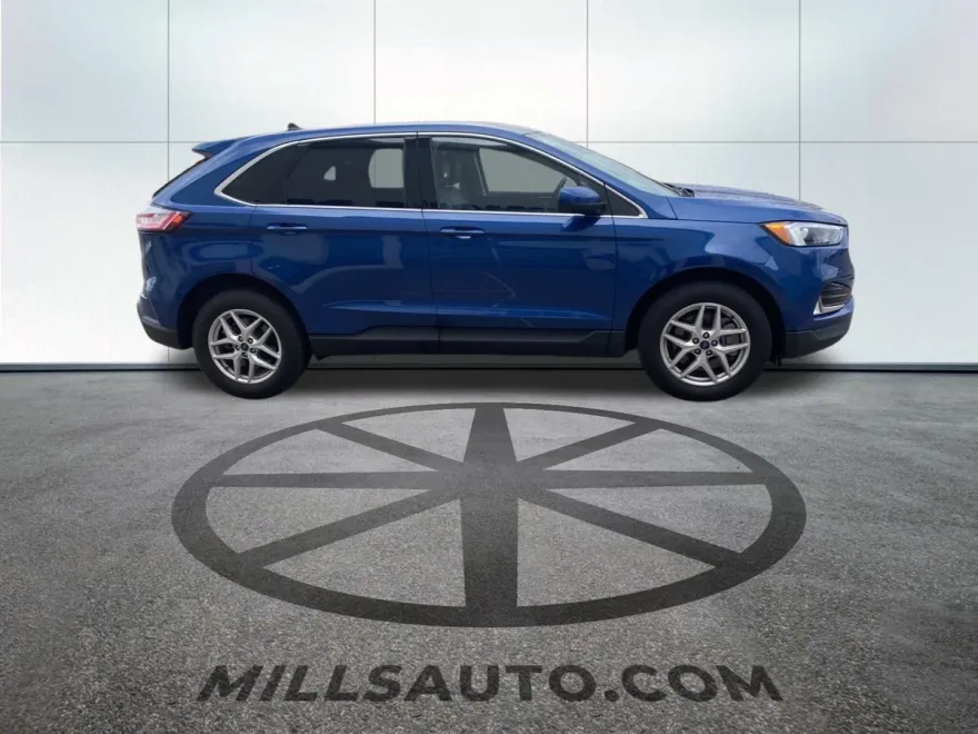 2022 Ford Edge SEL photo 1