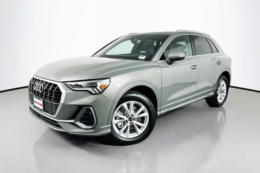 2025 Audi Q3 S line Premium photo 1