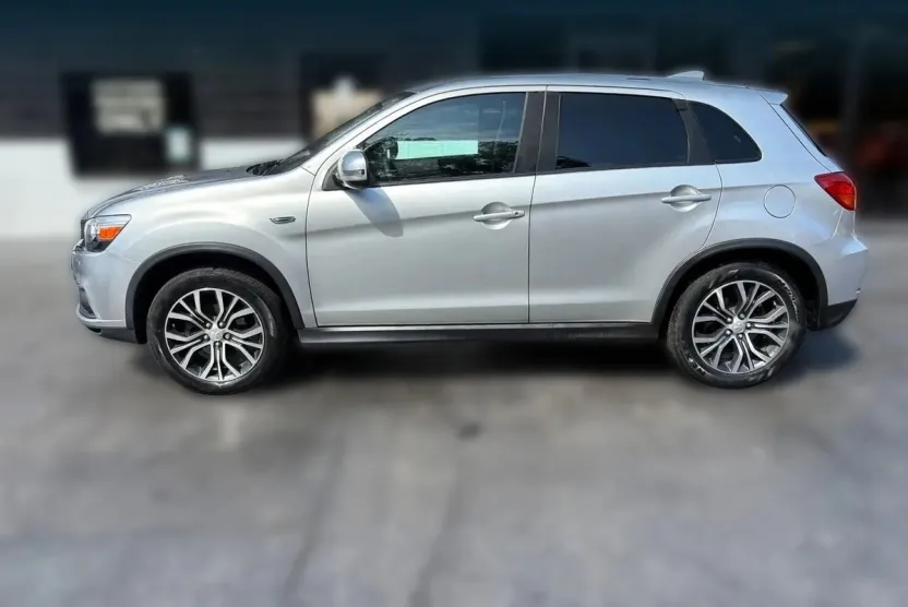 2019 Mitsubishi Outlander Sport ES photo 1