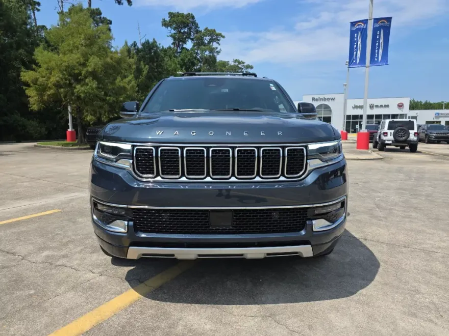 2024 Jeep Wagoneer L Series II photo 1
