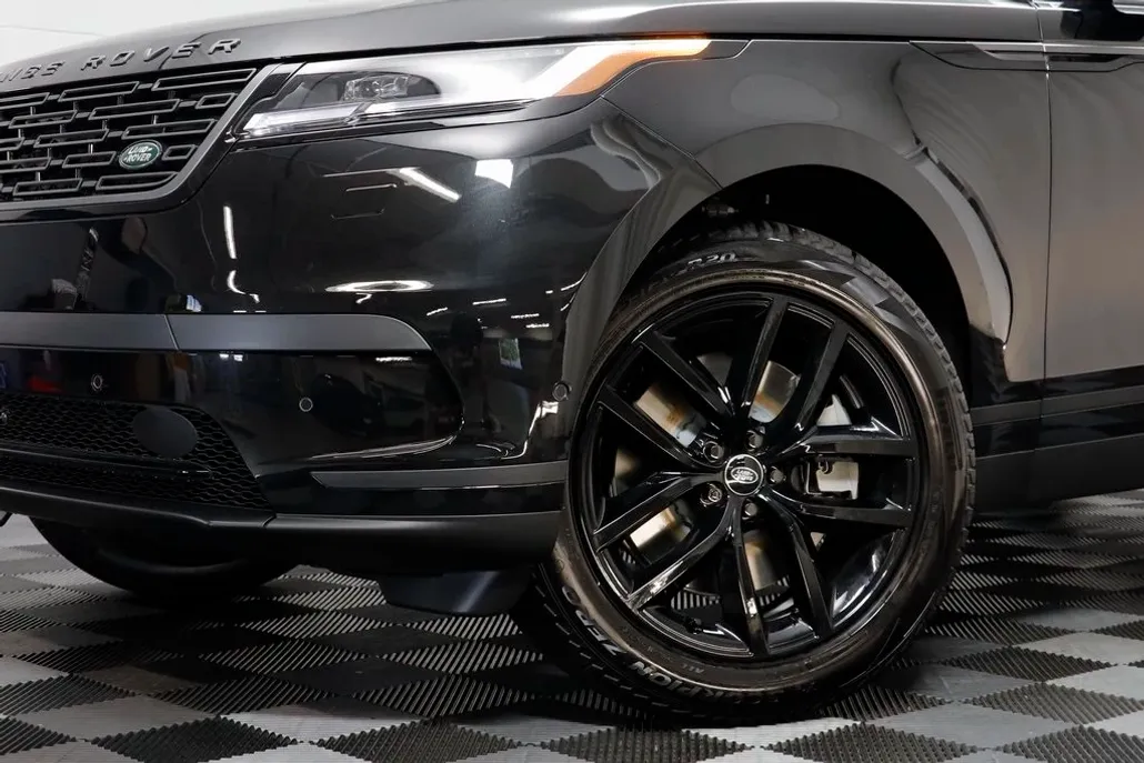 2026 Land Rover Range Rover Velar S photo 1