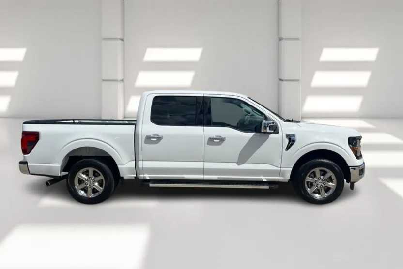 2024 Ford F-150 XLT photo 1