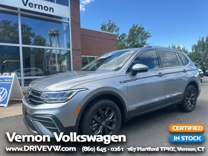 2024 Volkswagen Tiguan SE Wolfsburg Edition photo 1