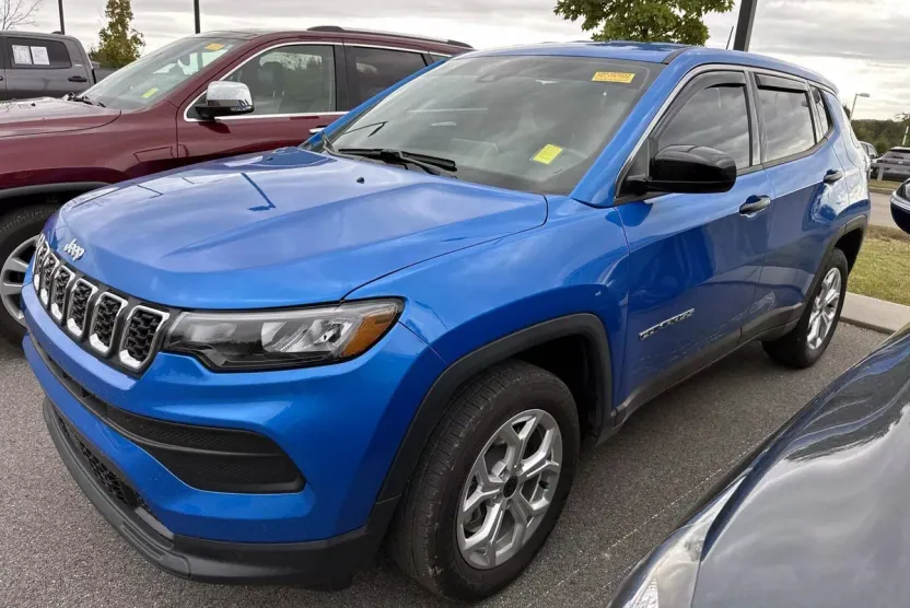 2025 Jeep Compass Sport photo 1