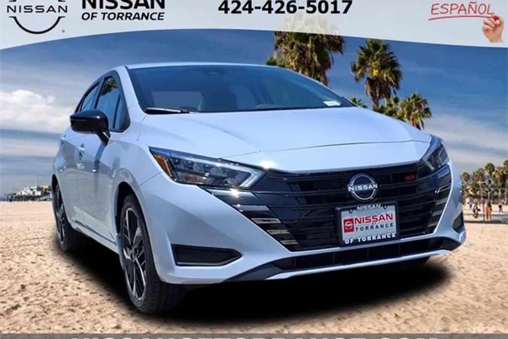 2025 Nissan Versa SR photo 1