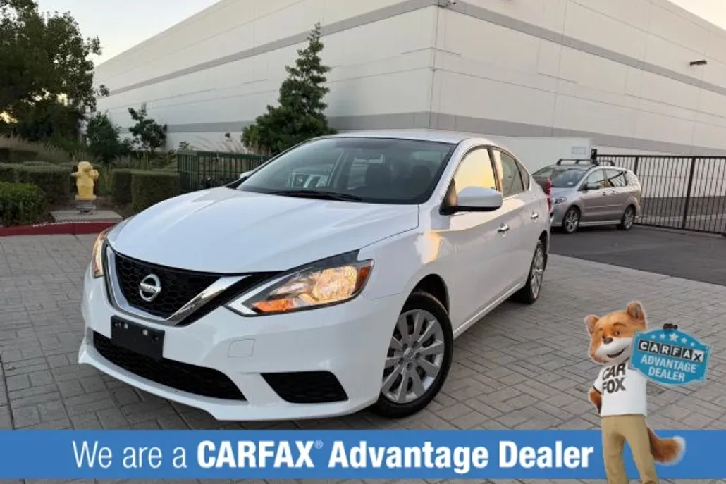 2017 Nissan Sentra SV photo 1