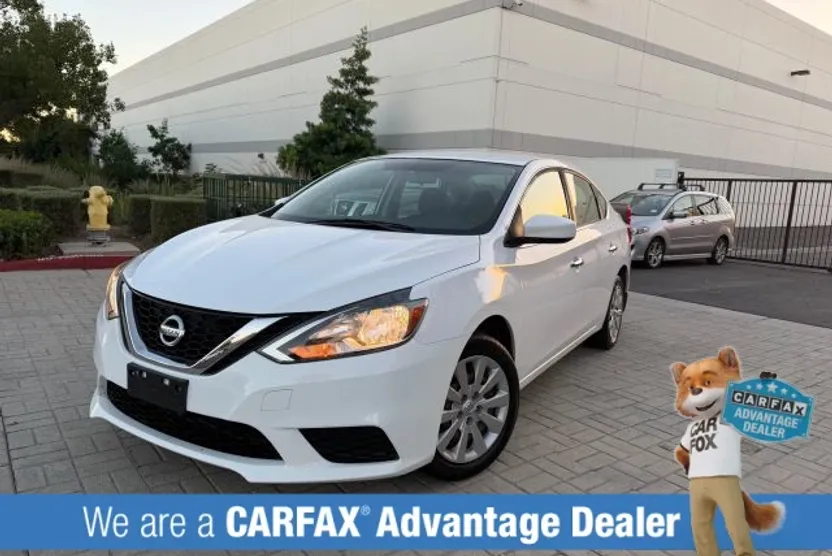 2017 Nissan Sentra SV photo 1