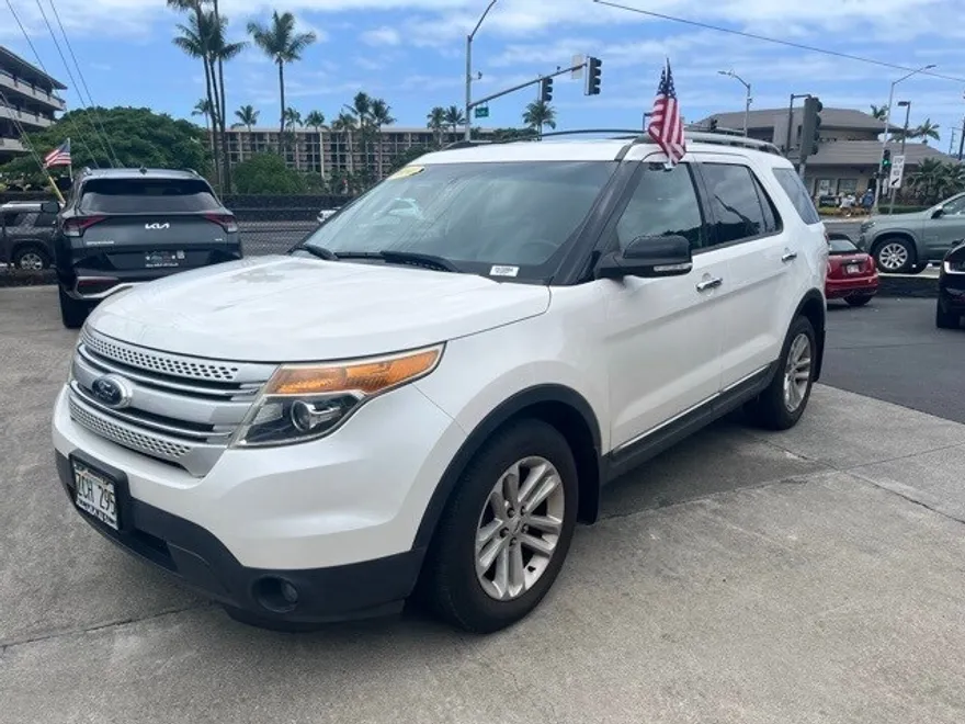 2014 Ford Explorer XLT photo 1
