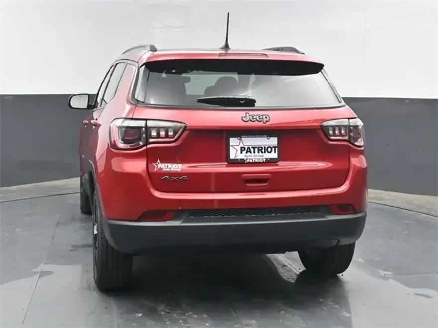 2026 Jeep Compass Latitude photo 1