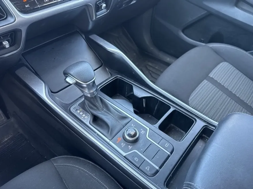 2022 Kia Sorento LX photo 1