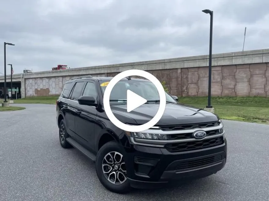 2024 Ford Expedition XLT photo 1