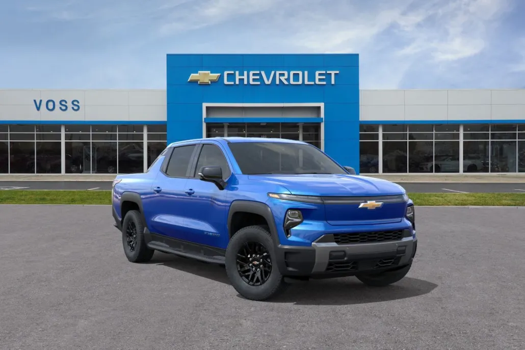 2025 Chevrolet Silverado EV LT photo 1
