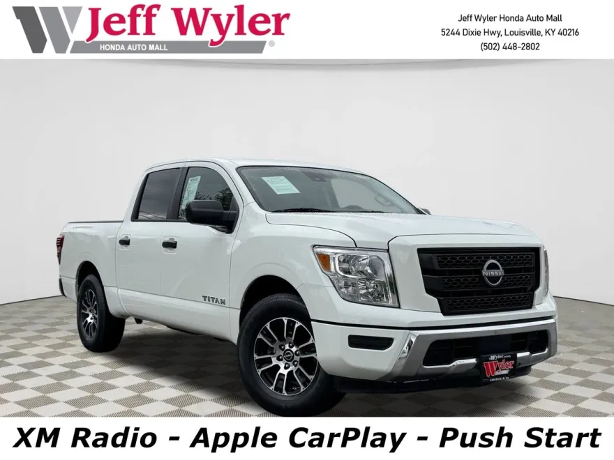2023 Nissan Titan Crew Cab SV photo 1