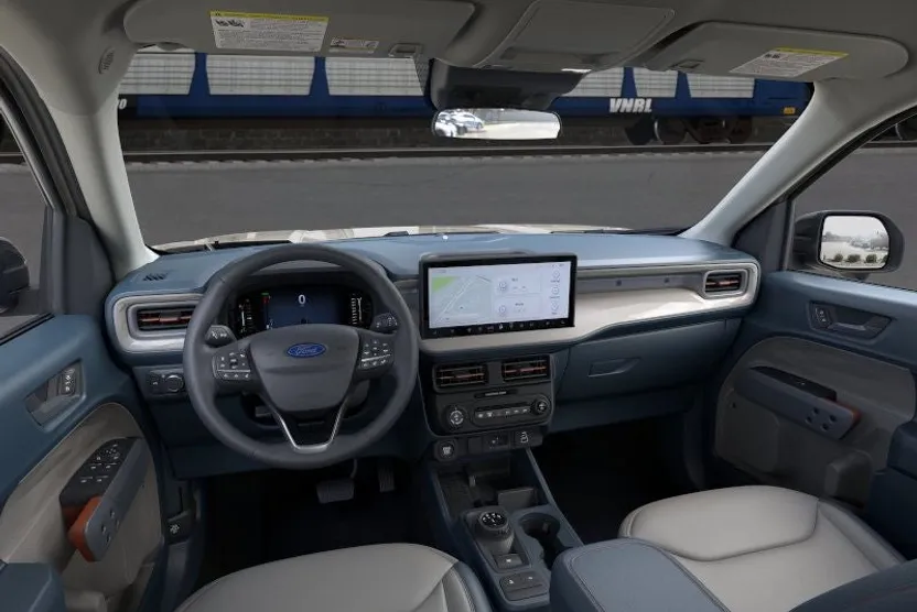 2025 Ford Maverick Lariat photo 1