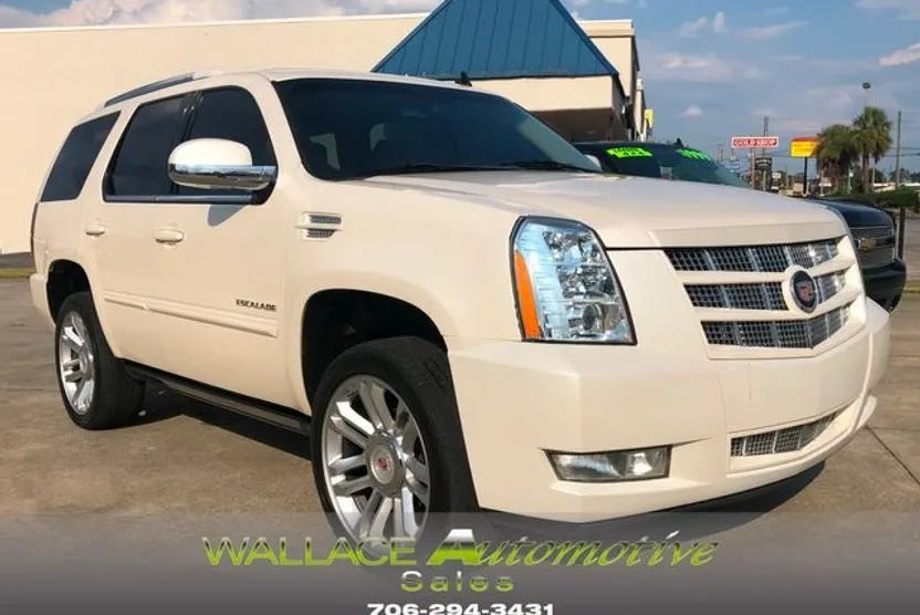 2013 Cadillac Escalade Premium photo 1