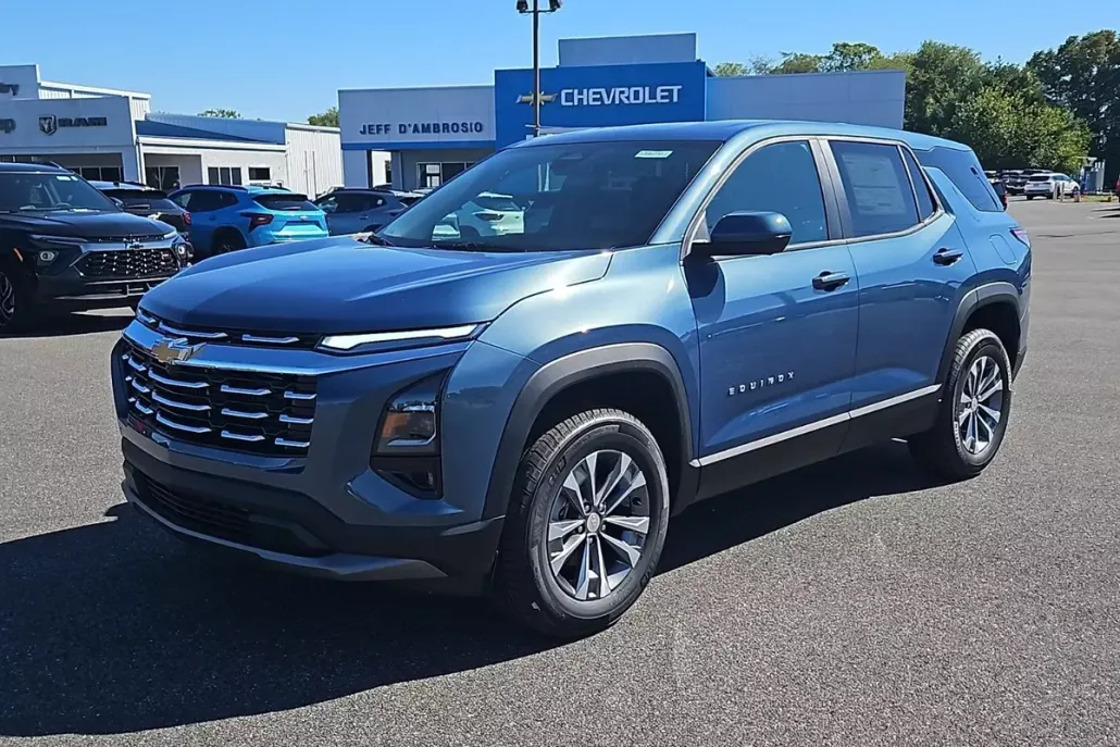 2026 Chevrolet Equinox LT photo 1