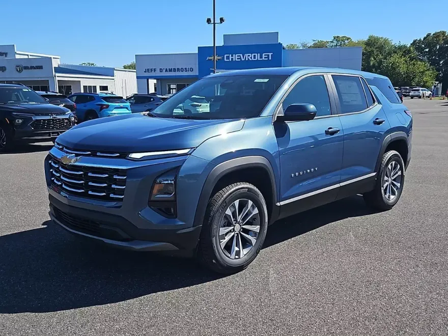 2026 Chevrolet Equinox LT photo 1