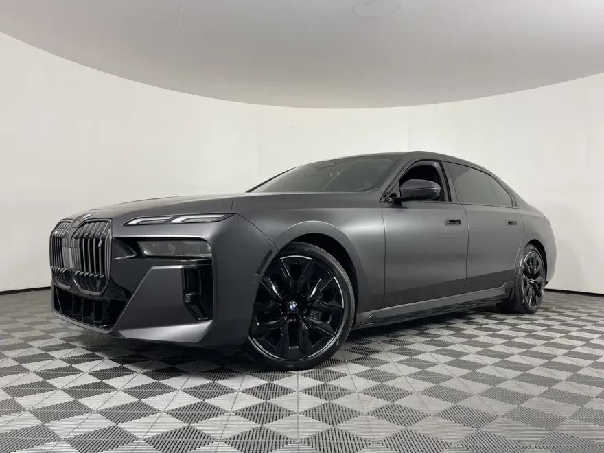 2023 Bmw i7 xDrive60 photo 1