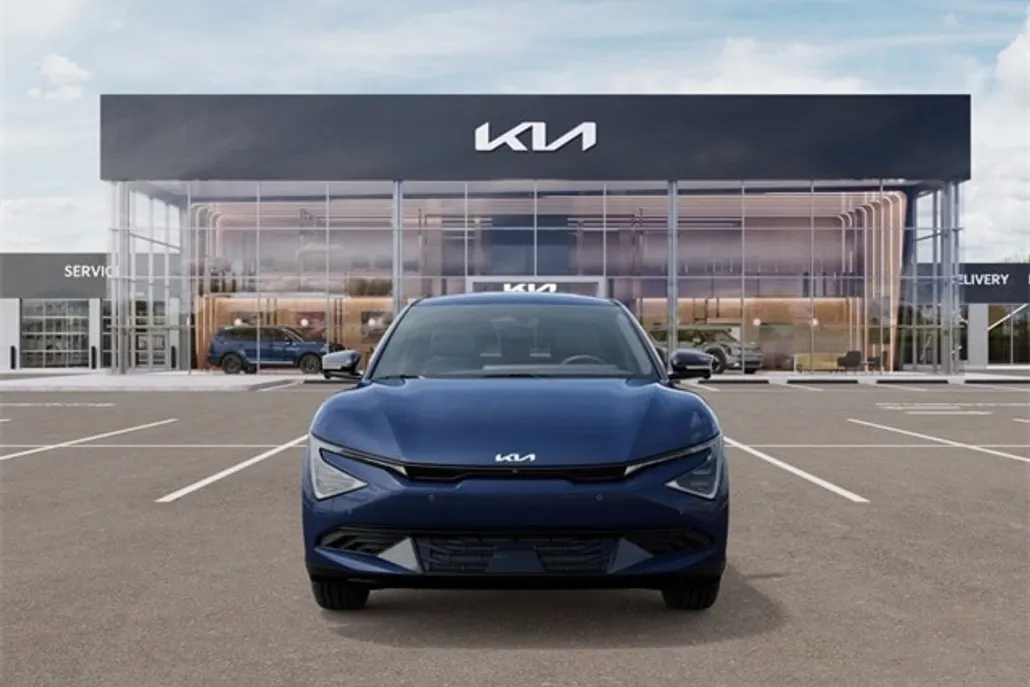 2025 Kia EV6 Light photo 1