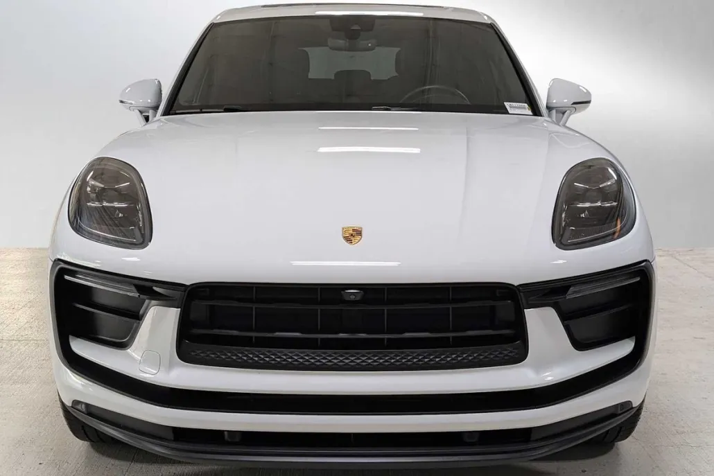 2022 Porsche Macan photo 1