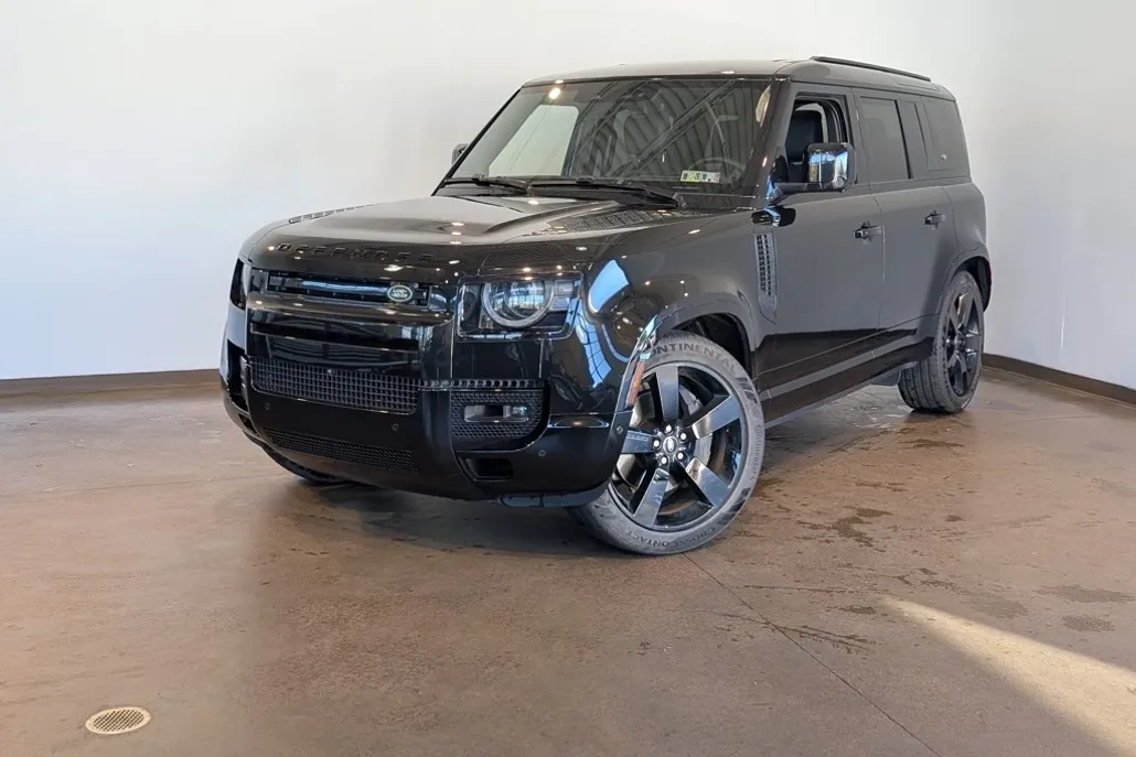 2024 Land Rover Defender 110 X-Dynamic SE photo 1