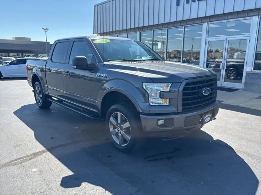 2016 Ford F-150 XLT photo 1