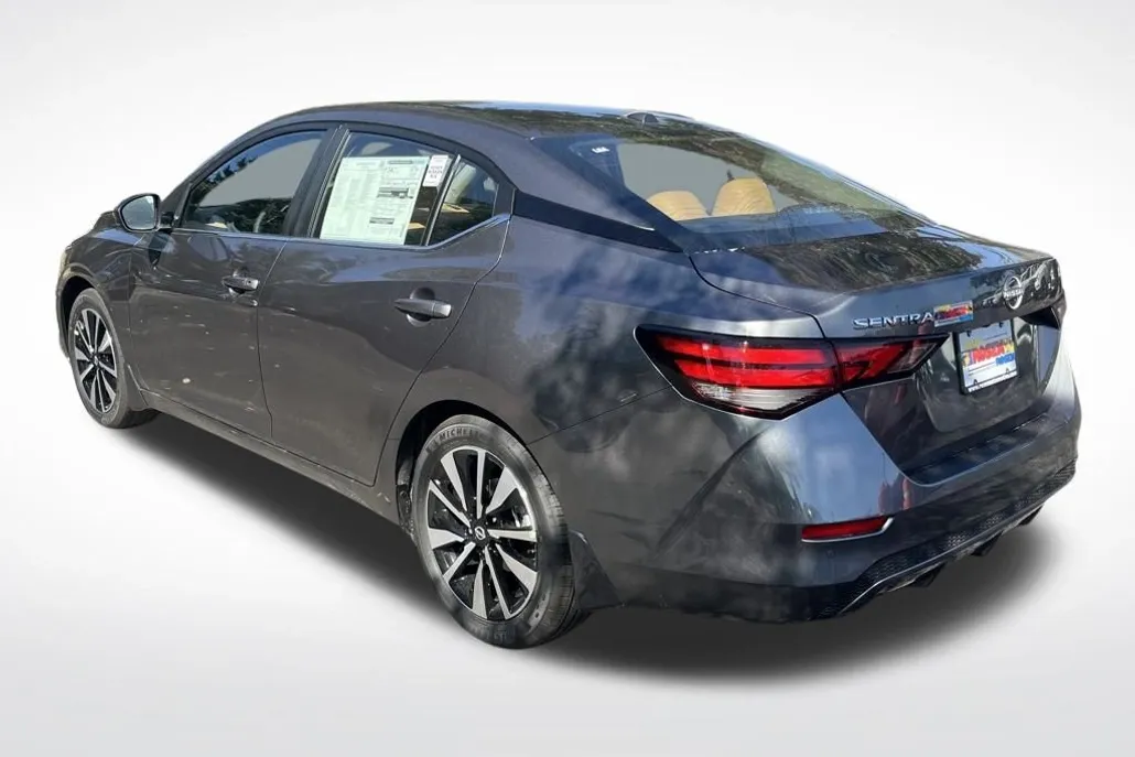 2025 Nissan Sentra SV photo 1