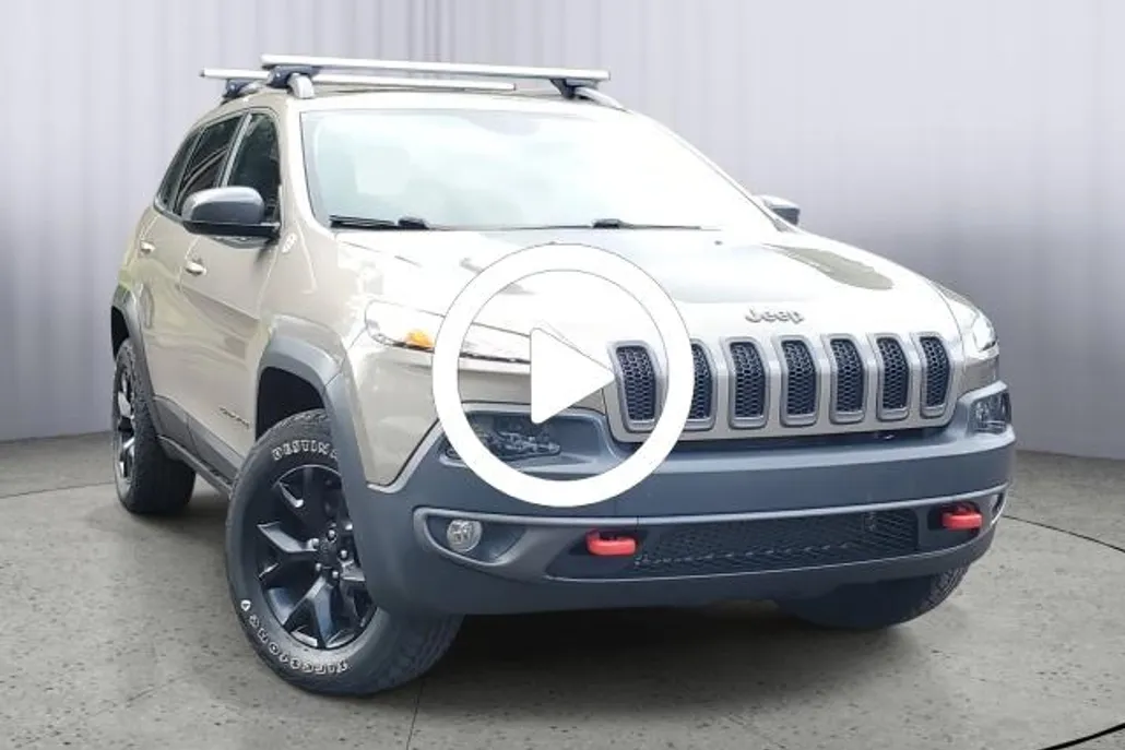 2017 Jeep Cherokee Trailhawk photo 1