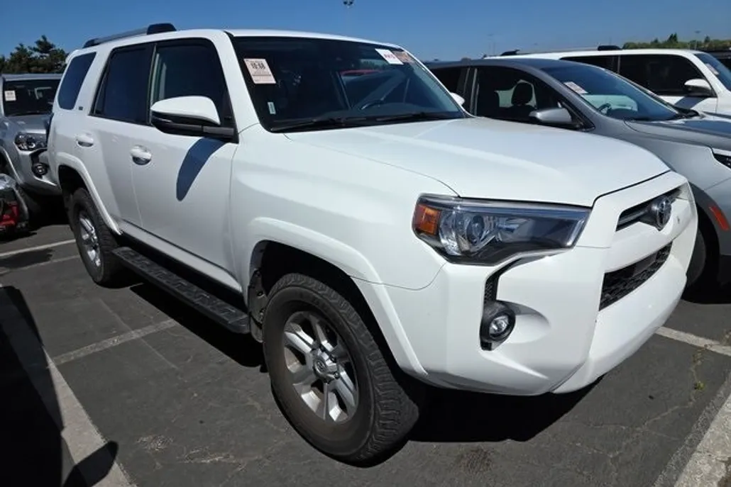 2024 Toyota 4Runner SR5 Premium photo 1
