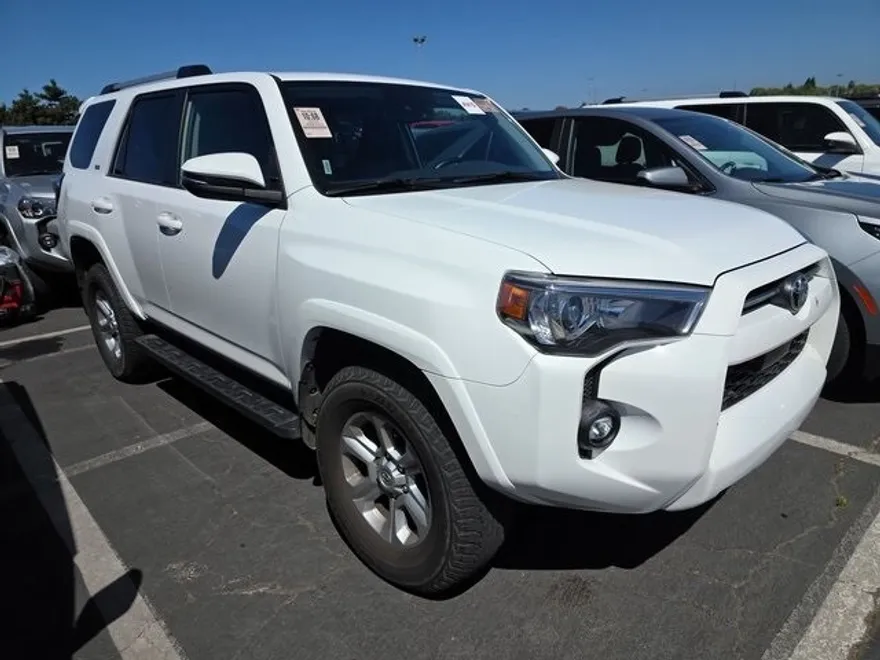 2024 Toyota 4Runner SR5 Premium photo 1