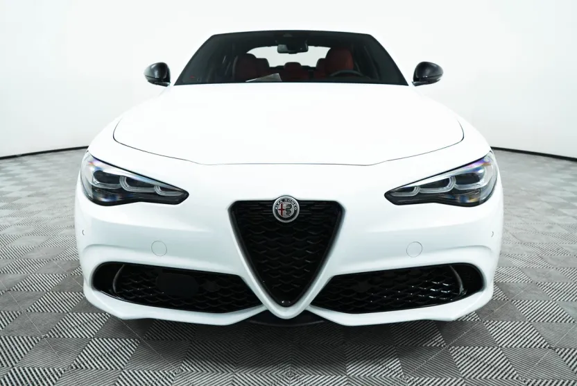 2024 Alfa Romeo Giulia SPRINT photo 1