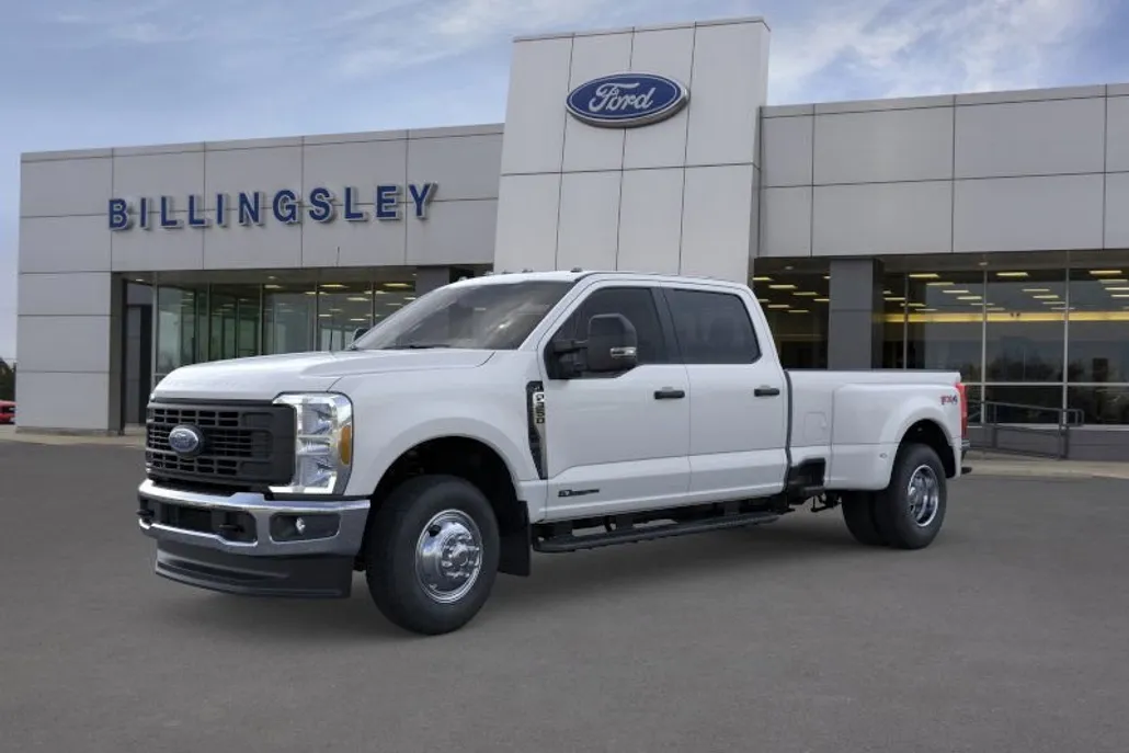 2025 Ford F-350 XL photo 1