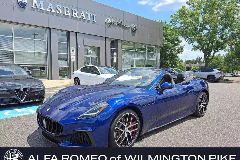 2024 Maserati Grancabrio photo 1