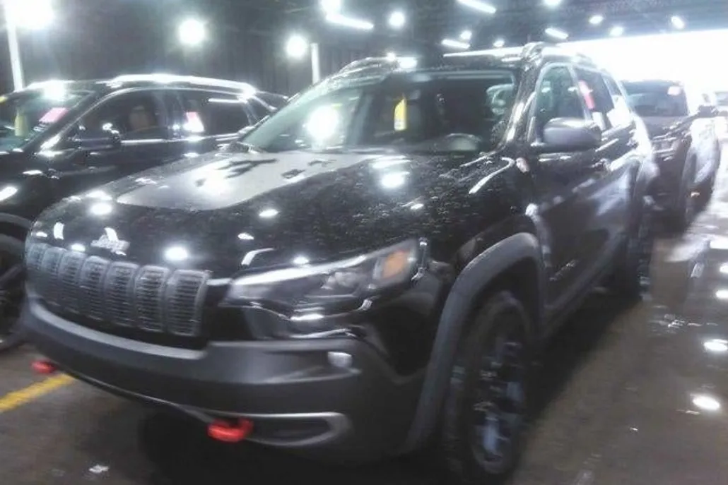 2020 Jeep Cherokee Trailhawk photo 1