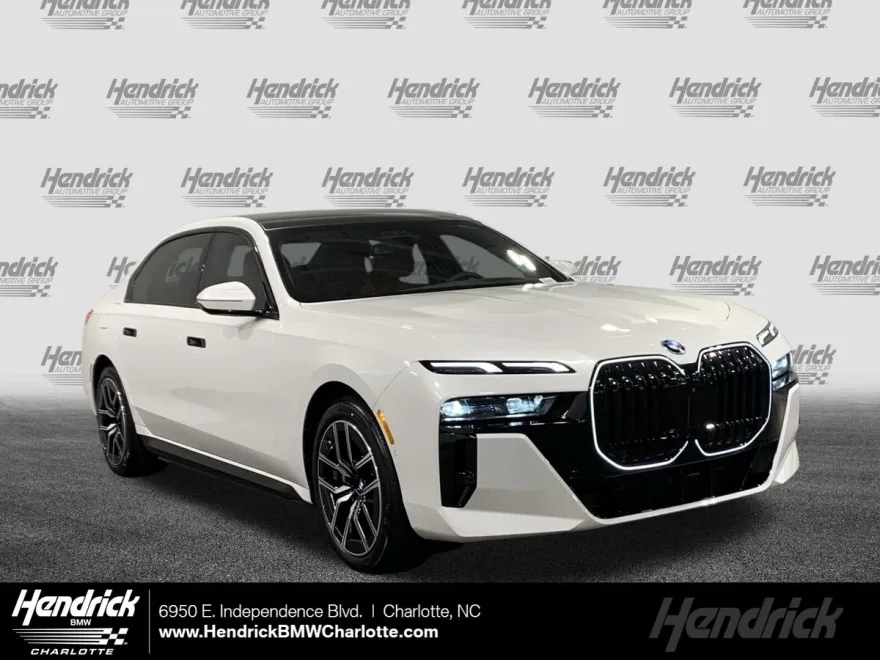 2025 Bmw 750e photo 1