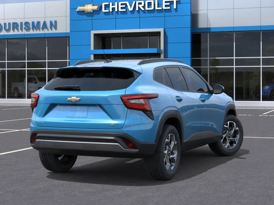 2025 Chevrolet Trax LT photo 1